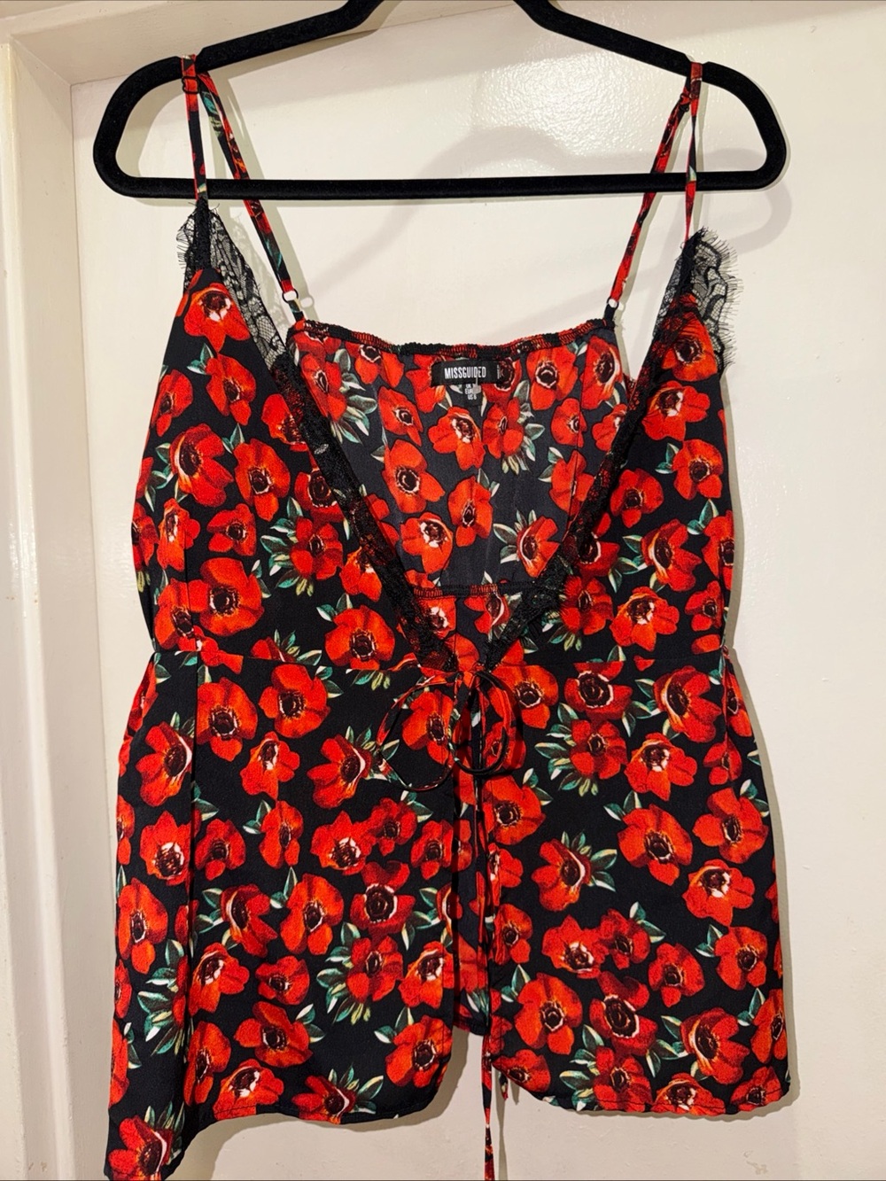 Missguided Red Floral Lace Trim Crop Top